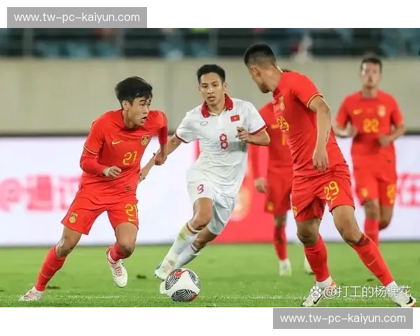 热身赛高清直播：掌握第一手比赛资讯，开启足球盛夏狂欢